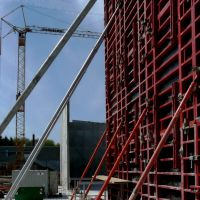 Baustelle_Schalung_Kran.jpg